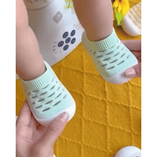Playbino ComfySteps - Eerste stapjes kinder sneakers met antislip zool
